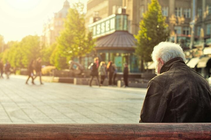 enhancing retirement income with single premium immediate annuities (spia)